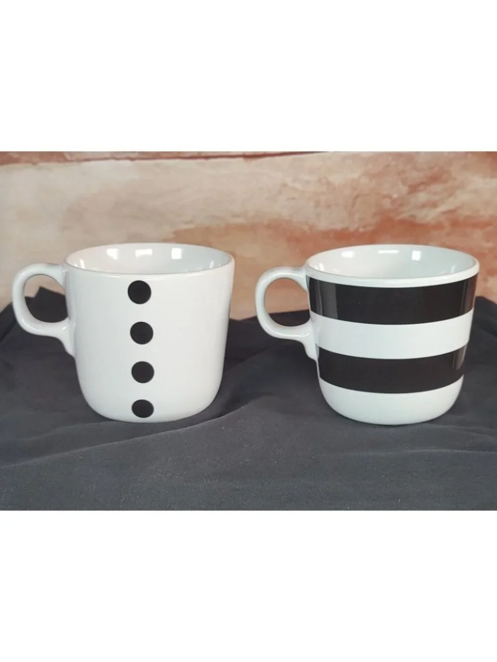 IKEA Set of 2 UNGDOM Coffee Mugs Tea Cups Maria Vinka Design Black White 15199